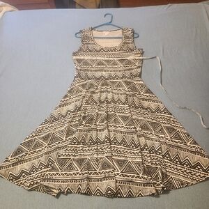 LuLaRoe Sleeveless Dress in Large